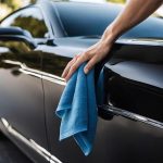 <h2><em><span style="font-size: 12pt;"><strong>Khăn Lau đa năng microfiber là gì</strong></span></em></h2>
<strong>Khăn lau đa năng microfiber</strong> là được làm từ sợi polyester và polyamide. Với cấu trúc đặc biệt giúp tăng cường khả năng thấm hút và làm sạch. Khăn có bề mặt mềm mại giúp an toàn cho mọi bề mặt, không để lại xơ vải hay vết xước khi sử dụng.
<h2><strong>Chất lượng:</strong></h2>
Khăn lau microfiber nổi bật với khả năng thấm hút nước gấp nhiều lần so với khăn thông thường. Sản phẩm này có độ bền cao, không dễ rách hay mất hình dạng sau nhiều lần giặt. Khăn có thể chịu được nhiệt độ cao khi giặt, bảo quản sợi vải, kéo dài tuổi thọ sử dụng.
<h3><strong>Màu sắc:</strong></h3>
Khăn lau đa năng microfiber hiện có nhiều màu sắc đa dạng. Từ màu trắng đơn giản, màu xanh dịu mắt cho đến màu đỏ nổi bật. Đa dạng về màu sắc không chỉ mang lại tính thẩm mỹ mà còn giúp dễ dàng phân loại khăn theo mục đích sử dụng. Dùng được cho từ lau kính đến lau bề mặt nhà bếp hay ô tô.

&nbsp;

<strong><span style="text-decoration: underline;"><span style="font-size: 14pt;"><em>Công dụng của khăn Lau đa năng microfiber là gì?</em></span></span></strong>

<strong>Công dụng:</strong>

Khăn lau đa năng microfiber được sử dụng phổ biến trong việc lau chùi, vệ sinh các bề mặt như kính, gỗ, gạch men, và nhiều vật dụng khác trong gia đình. <strong>Khăn</strong> lau có khả năng loại bỏ bụi bẩn, dầu mỡ mà không cần sử dụng hóa chất mạnh. Giúp bảo vệ sức khỏe gia đình và môi trường. Ngoài ra, khăn còn được dùng trong ngành công nghiệp và ô tô, nơi yêu cầu độ sạch sẽ cao.

<em><strong>Kích thước:</strong></em>

Khăn lau đa năng chất liệu microfiber có nhiều kích thước để chọn lựa. Các kích thước thông thường được ưa chuộng như:

Kích thước 30x30cm và 35x40cm thường sử dụng làm <strong><em>khăn lau quán ăn</em></strong>, nhà hàng, <strong><em>khăn lau bàn ghế</em></strong>.

Kích thước 50x55cm thường được sử dụng làm <strong><em>khăn lau ô tô</em></strong>, <strong><em>khăn lau nội thất</em></strong>.

Trong thế giới ngày nay, khăn lau microfiber xứng đáng là lựa chọn hàng đầu cho việc chăm sóc gia đình và không gian sống.

Bạn có thể tham khảo một số loại khăn lau khác <span style="color: #0000ff;"><a style="color: #0000ff;" href="https://khanlausunny.vn/danh-muc-san-pham/khan-lau-da-nang-microfiber/">tại đây</a>.</span>

Bạn muốn quay lại <a title="khan-lau-sunny" href="https://khanlausunny.vn/">trang chủ</a>, vui lòng <a title="Khăn Lau Đa Năng Microfiber Siêu Thấm 50×55 cm chất liệu NDF" href="https://khanlausunny.vn/"><span style="color: #0000ff;">nhấp vào đây</span></a>.