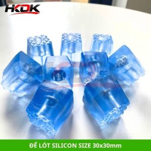 Đế lót chân bàn silicon 30x30mm bắt vít chắc chắn, chống trượt, chống trầy xước sàn, giảm tiếng ồn, silicon trong suốt, bền đẹp cho bàn gỗ và nội thất.